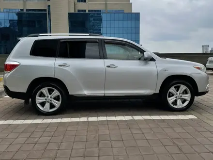 Toyota Highlander 2013 года за 14 500 000 тг. в Астана – фото 2