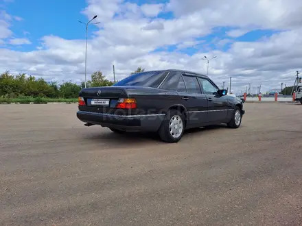 Mercedes-Benz E 280 1993 года за 2 700 000 тг. в Костанай – фото 11