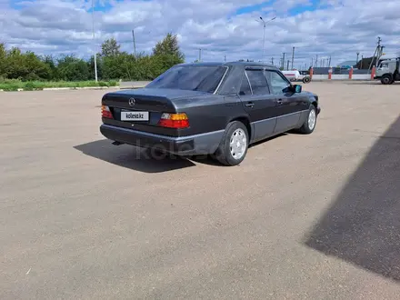 Mercedes-Benz E 280 1993 года за 2 700 000 тг. в Костанай – фото 8