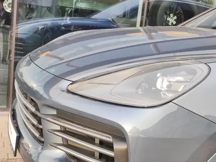 Porsche Cayenne 2018 года за 29 500 000 тг. в Алматы – фото 9