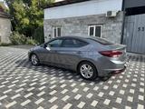 Hyundai Elantra 2018 годаүшін7 300 000 тг. в Алматы