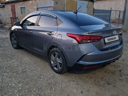 Hyundai Accent 2020 года за 7 400 000 тг. в Атырау – фото 4