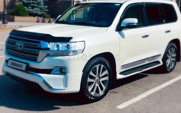 Toyota Land Cruiser 2016 годаүшін27 500 000 тг. в Алматы