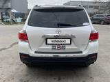 Toyota Highlander 2013 года за 11 000 000 тг. в Тараз – фото 2