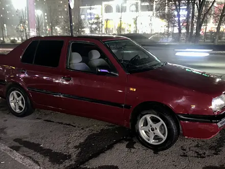 Volkswagen Vento 1994 года за 1 500 000 тг. в Астана – фото 4