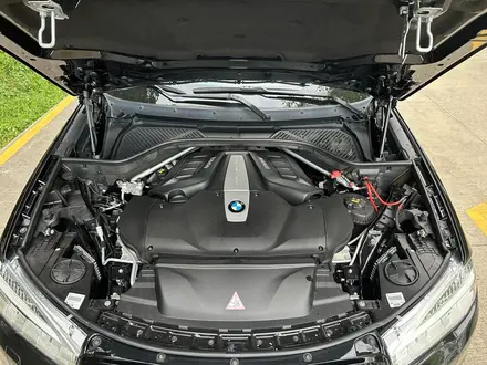 BMW X5 2016 года за 22 500 000 тг. в Алматы – фото 19