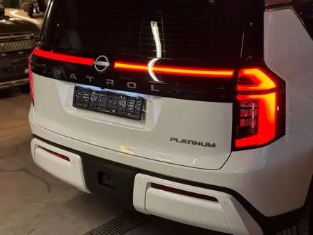 Nissan Patrol Platinum City 2025 года за 61 900 000 тг. в Алматы – фото 28