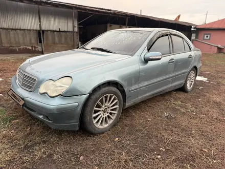 Mercedes-Benz C 240 2001 года за 1 100 000 тг. в Алматы – фото 2