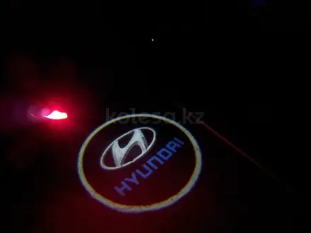 Лазерное отображения Toyota/Hyundai за 3 990 тг. в Алматы