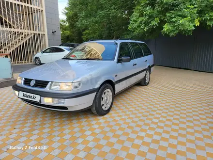 Volkswagen Passat 1995 года за 2 500 000 тг. в Шымкент