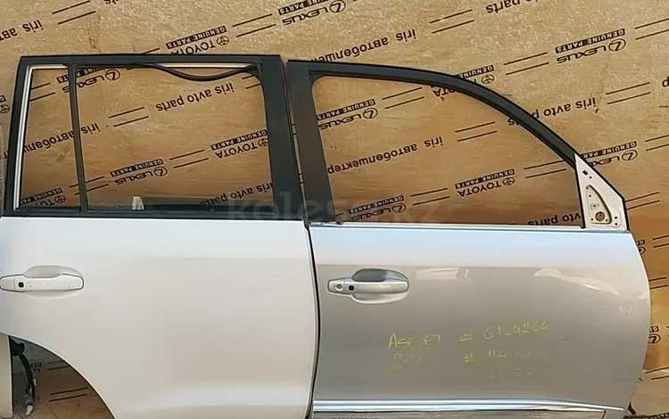 Двери боковые в комплекте задние передние на Land Cruiser 200 за 300 000 тг. в Шымкент