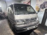 Toyota Hiace 1996 года за 1 200 000 тг. в Астана