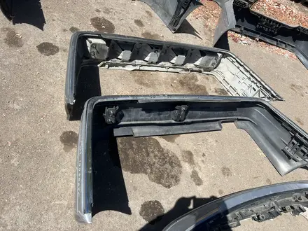 Задний бампер на мерседес w202 рестайлинг и амг оригинал за 55 000 тг. в Караганда – фото 3