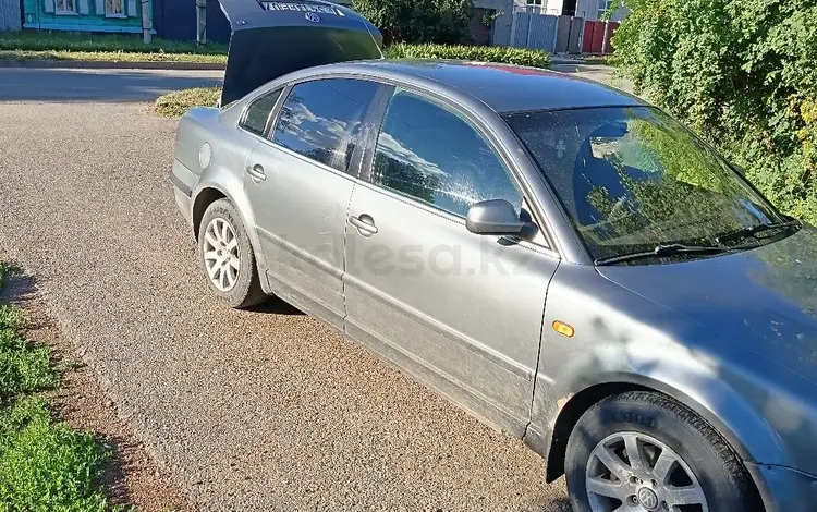 Volkswagen Passat 2001 годаүшін1 750 000 тг. в Уральск