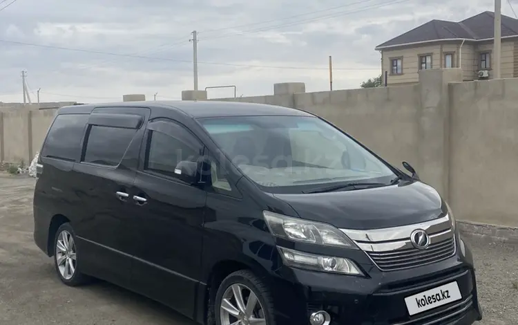 Toyota Vellfire 2013 года за 6 800 000 тг. в Актау