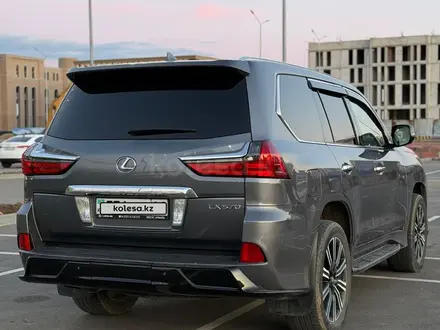 Lexus LX 570 2016 года за 33 500 000 тг. в Астана – фото 2