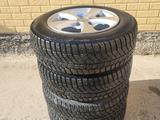 Шина с дисками за 100 000 тг. в Атырау