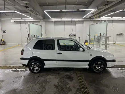 Volkswagen Golf 1994 года за 1 700 000 тг. в Караганда – фото 2