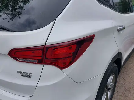 Hyundai Santa Fe 2018 года за 8 200 000 тг. в Уральск – фото 9