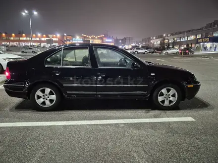 Volkswagen Jetta 2004 года за 2 500 000 тг. в Алматы – фото 2