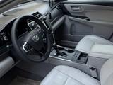 Toyota Camry 2016 года за 6 800 000 тг. в Актау