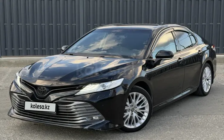 Toyota Camry 2019 года за 12 500 000 тг. в Атырау