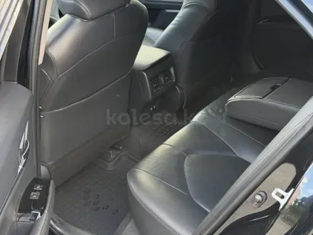 Toyota Camry 2019 года за 12 500 000 тг. в Атырау – фото 7
