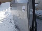 Дверь задняя правая на Avensis t270 кузов оригинал седан за 300 000 тг. в Астана – фото 3
