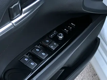 Toyota Camry 2019 года за 15 200 000 тг. в Караганда – фото 22