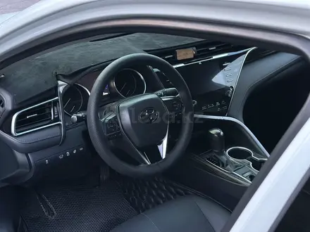 Toyota Camry 2019 года за 15 200 000 тг. в Караганда – фото 23