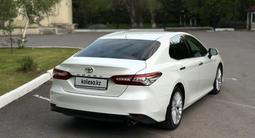 Toyota Camry 2019 года за 15 200 000 тг. в Караганда – фото 4