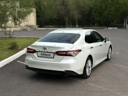 Toyota Camry 2019 года за 15 200 000 тг. в Караганда – фото 4
