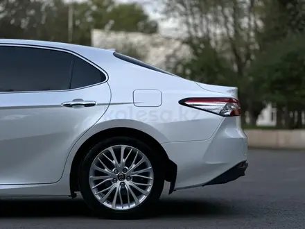 Toyota Camry 2019 года за 15 200 000 тг. в Караганда – фото 7