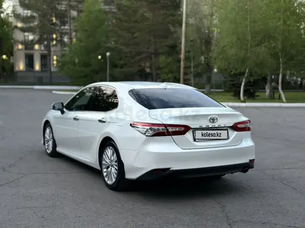 Toyota Camry 2019 года за 15 200 000 тг. в Караганда – фото 9