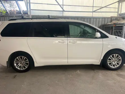 Toyota Sienna 2014 года за 14 500 000 тг. в Алматы – фото 2