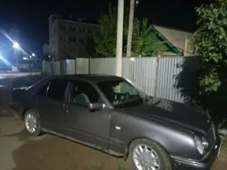 Mercedes-Benz E-Class, 1996