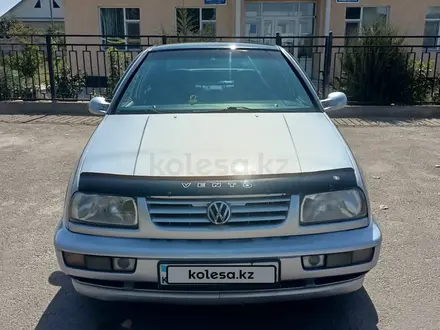 Volkswagen Vento 1994 года за 2 250 000 тг. в Шымкент – фото 2