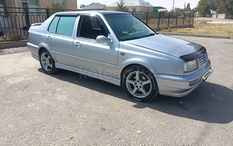 Volkswagen Vento 1994 годаүшін2 100 000 тг. в Шымкент