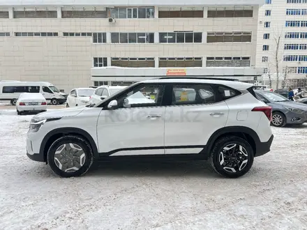 Kia Seltos 2023 года за 10 900 000 тг. в Астана – фото 3