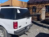 Ford Expedition 2000 года за 2 500 000 тг. в Караганда – фото 2