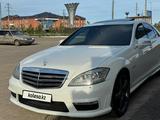 Mercedes-Benz S 500 2006 годаfor6 100 000 тг. в Астана