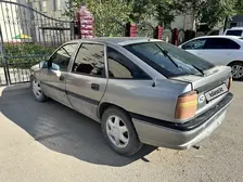 Opel Vectra, 1993