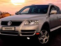 Volkswagen Touareg 2004 года за 5 300 000 тг. в Астана