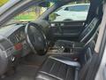 Volkswagen Touareg 2004 года за 5 300 000 тг. в Астана – фото 7