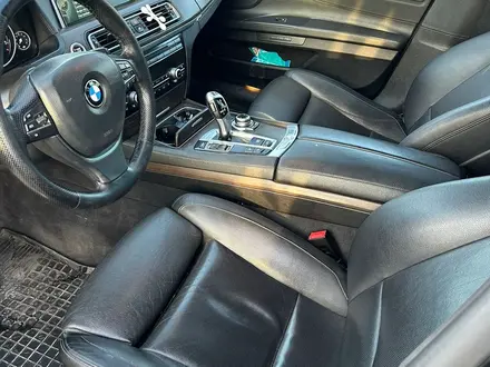 BMW 740 2013 года за 15 000 000 тг. в Уральск – фото 13