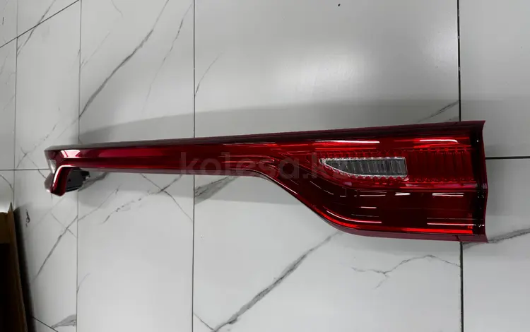 Фонарь задний центральный на крышке багажнике Haval M6 за 5 000 тг. в Астана