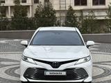 Toyota Camry 2018 года за 14 300 000 тг. в Алматы – фото 3