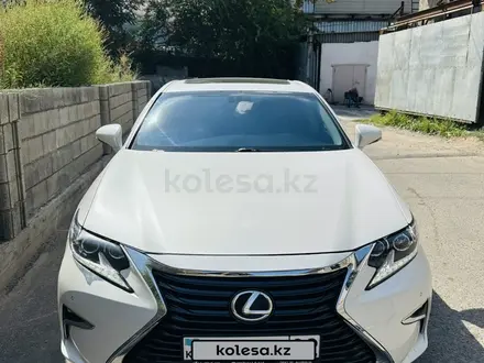 Lexus ES 250 2018 года за 16 000 000 тг. в Алматы