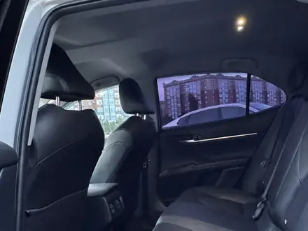 Toyota Camry 2021 года за 14 000 000 тг. в Актобе – фото 10