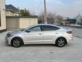 Hyundai Elantra 2018 годаfor7 900 000 тг. в Шымкент – фото 2